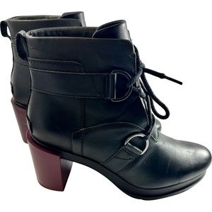 Sorel Margo Lace Boot Chelsea (Black) platform Size US 9 (EU 40)